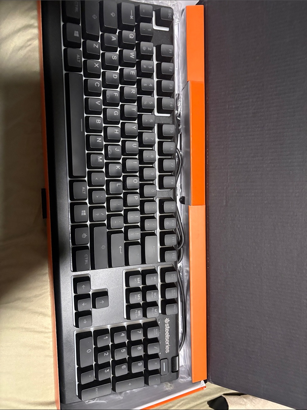 SteelSeries Black Wired Mechanical Keyboard – Full-Size Gaming & Productivity